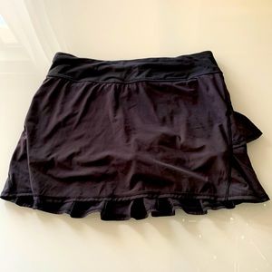 Lululemon Pacesetter Skort. Size 6.